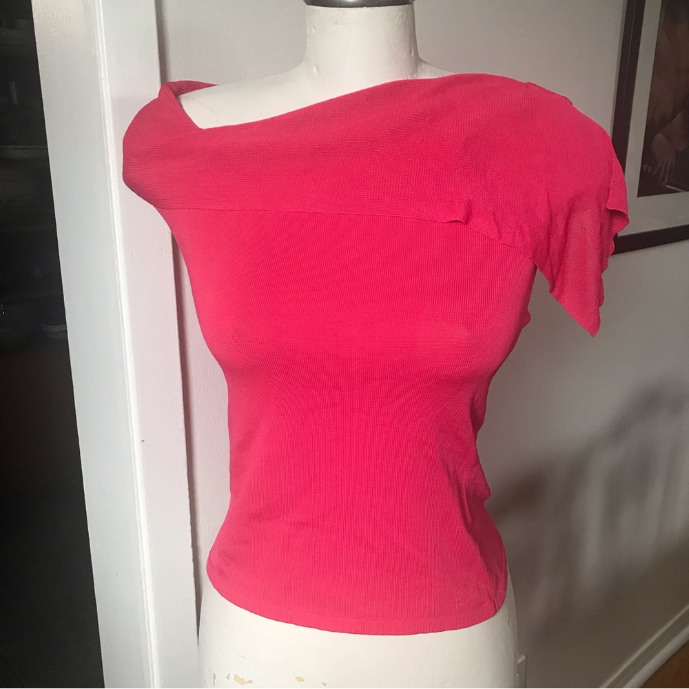 NWT -Tristan & Iseut Sleeveless Top - Size Medium